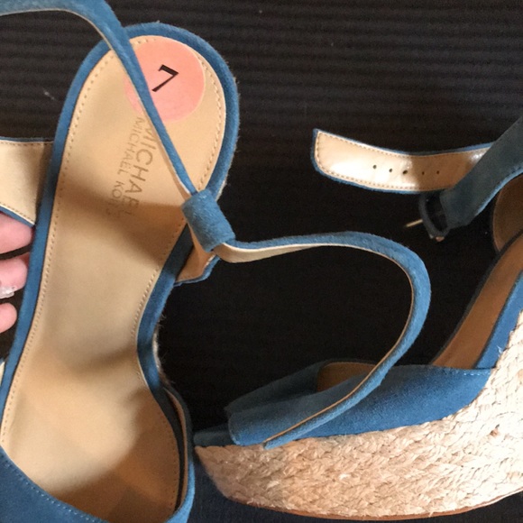 Michael Kors heels - Picture 2 of 3